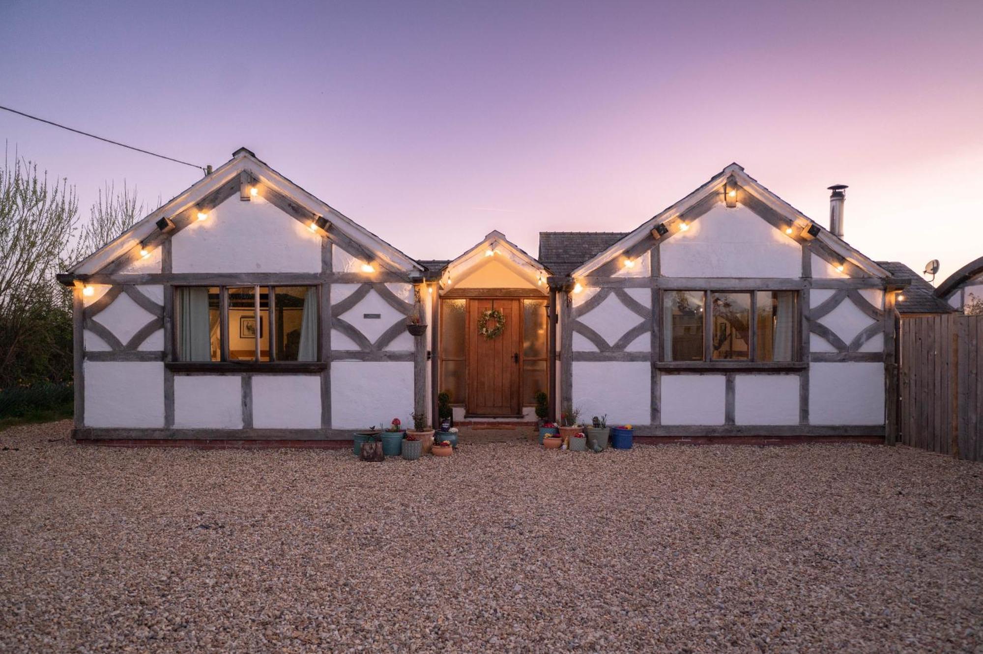 Barnacre Green Cottage - Eco-Friendly Cosy Cottage Moreton  Екстер'єр фото